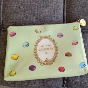 Les secrets LADUREE Paris Flat Pouch Macaron Mint by MARK'S